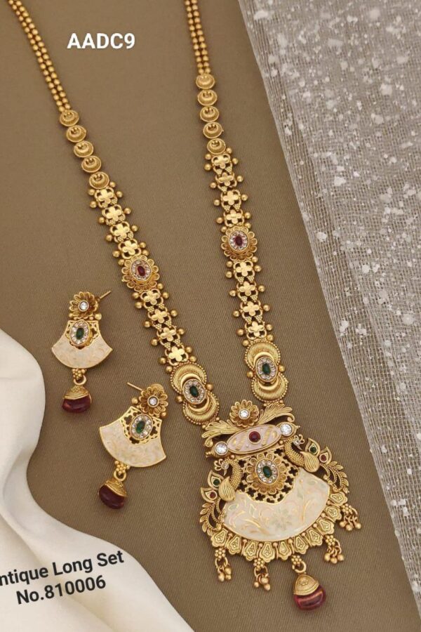 AADC9 Chunky Antique Jewellery Set With Earrings