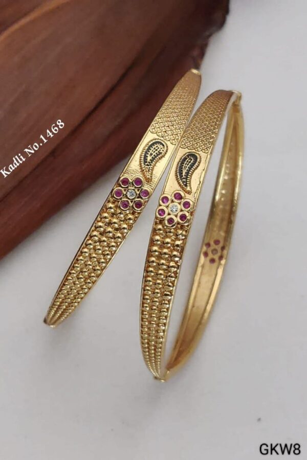 GKW8-Beautiful Antique Bangles for Women